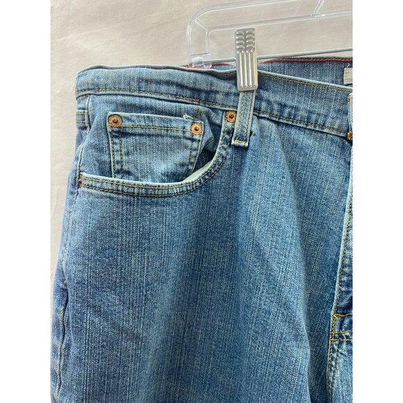 Levi's Relaxed Fit 550 Boot Cut Women's 22W Short 5 Pocket Denim Jeans - Picture 3 of 12